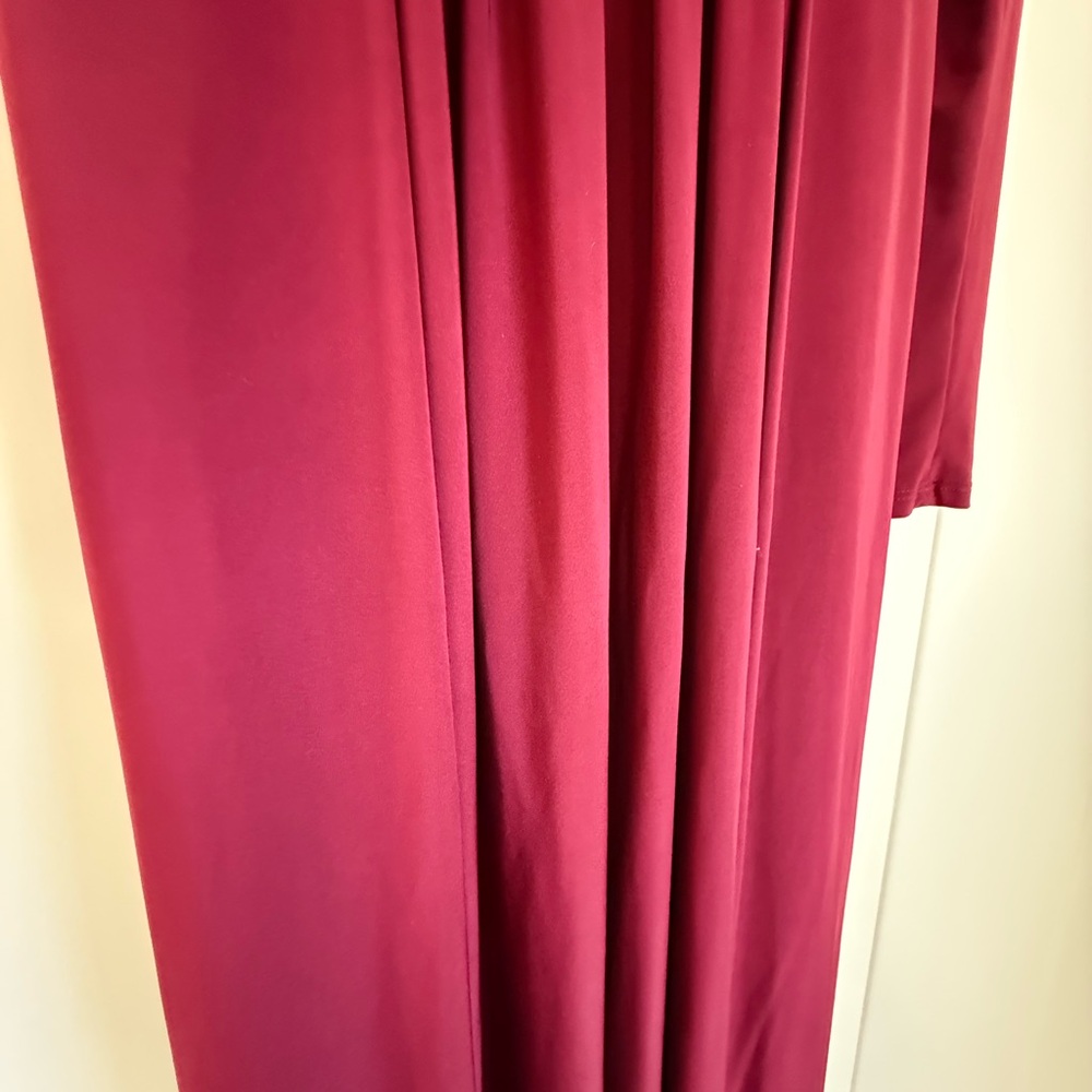 Elegant Red Maxi Dress - Picture 5 of 6